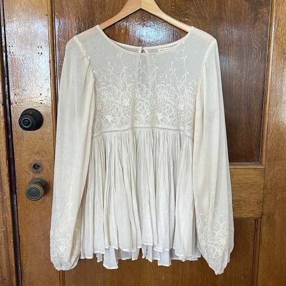 Spell (and The Gypsy) Boho Festival Scorpio Blouse - Picture 5 of 11